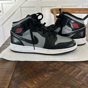 boys nike air jordan shadow grey red